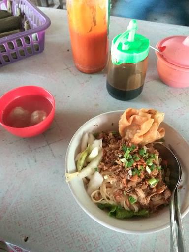 MIE AYAM BAKSO