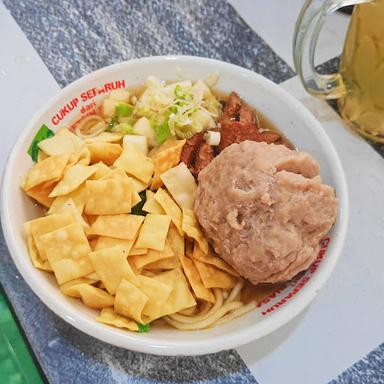 BAKSO & MIE AYAM SI_RO MOROKREMBANGAN