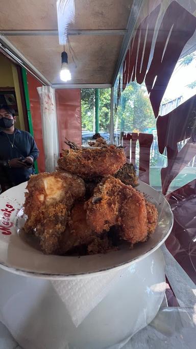 WARUNG NASI IDOLA MASAKAN PADANG