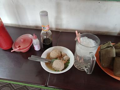 BAKSO PAK YANTO PLOSO