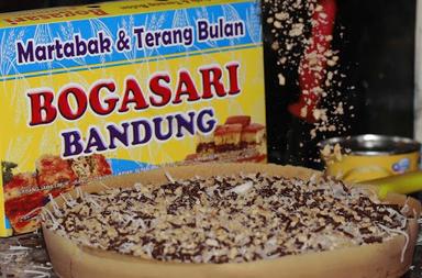 MARTABAK TERANG BULAN BOGASARI BANDUNG CABANG KREMBUNG