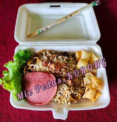 MIE PEDAS KOBONG