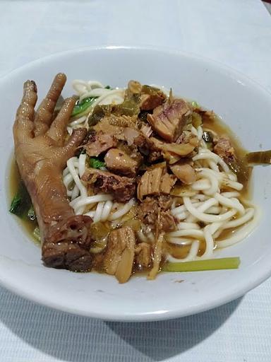 WARUNG MIE AYAM YU OPII