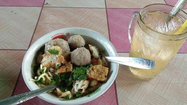 BAKSO SEDERHANA MBAH SENEN