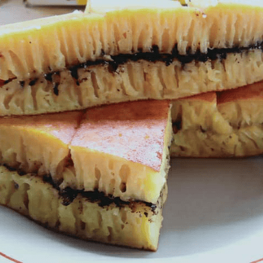 MARTABAK MANIS INDOHOLAND