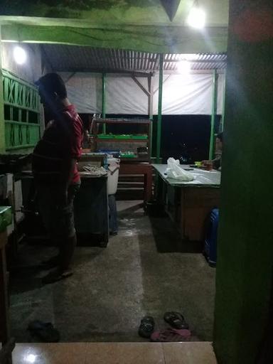 WARUNG MAKAN LAMONGAN