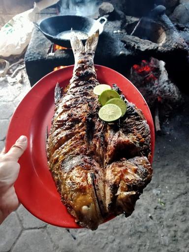 WARUNG MAKAN NAROTAMA