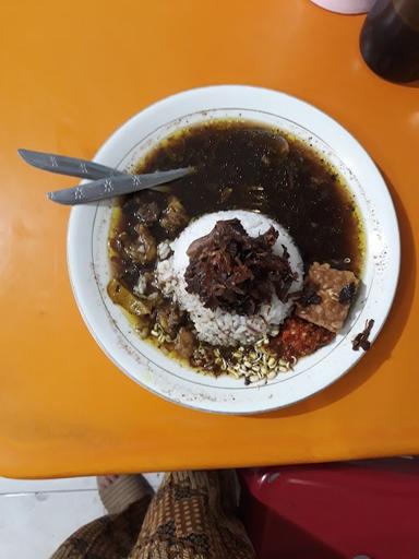 BAKSO & PANGSIT MIE AYAM WARUNG PANTES