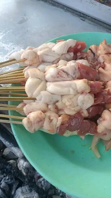 SATE KELAPA LA