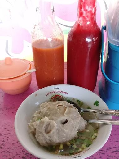 MIE AYAM BAKSO CINTA