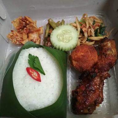 WARUNG NASI PECEL MBAK RITHA