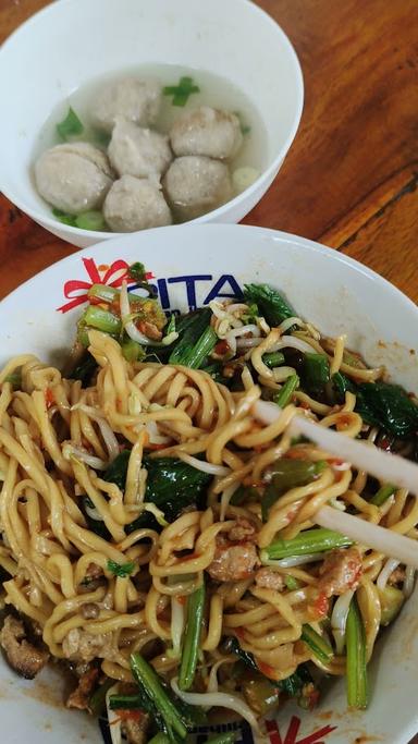 BAKSO & MIE AYAM BANGKA RIZKINA