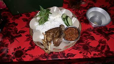 PECEL LELE WARAS SLAMET