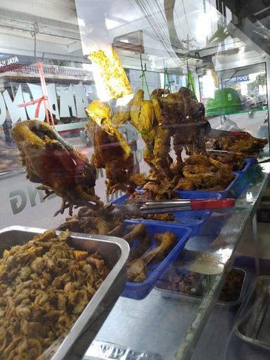 SATE BEBEK DAN SATE AYAM