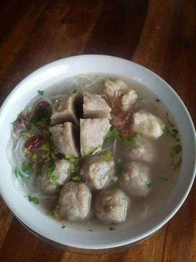 WARUNG BAKSO SUKA SHANTI