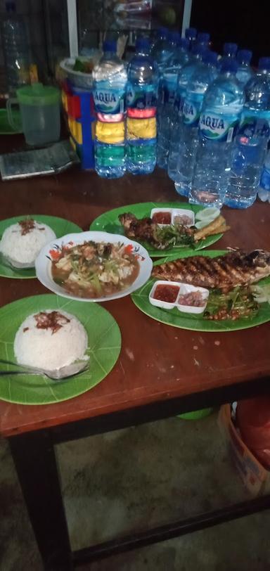 WARUNG PESINGGAHAN AIR SANIH