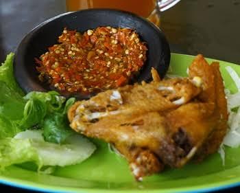 AYAM GORENG MANG UKAR