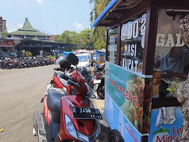 GADO-GADO KAREDOK MANG ENCENG