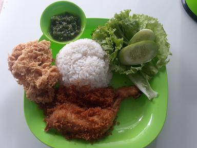 GORENG AYAM SERUNDENG GEDEBRAK GEDEBRUK