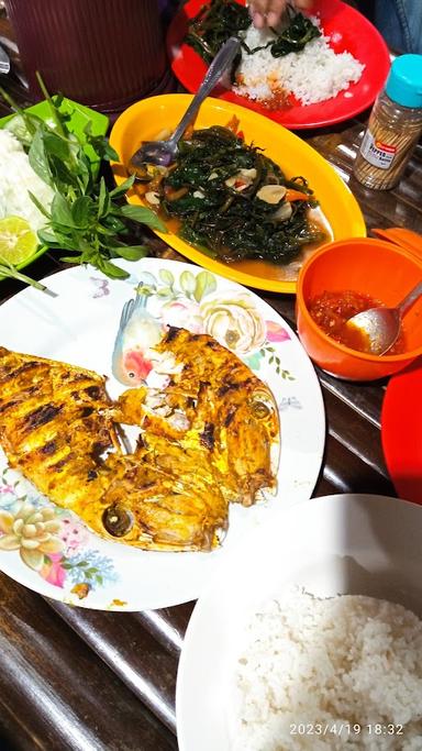 IKAN BAKAR ETONG KEDUNGARUM