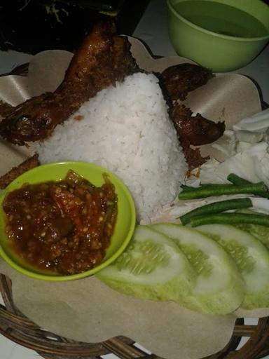 SPOT 27 AYAM GORENG/BAKAR