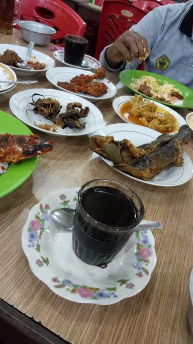 RUMAH MAKAN SEDERHANA