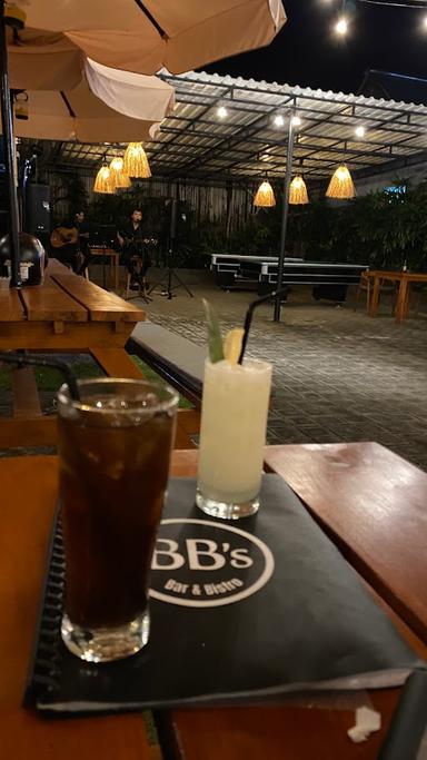 BB'S BAR & BISTRO