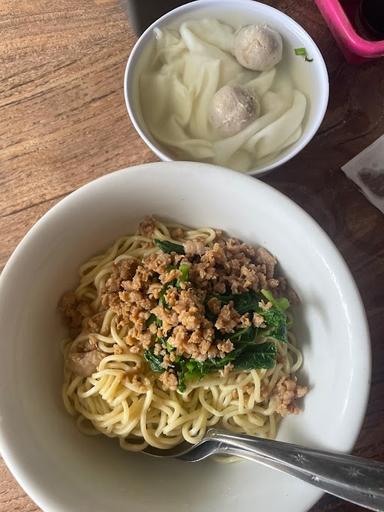 MIE 88 KUTA LEGIAN