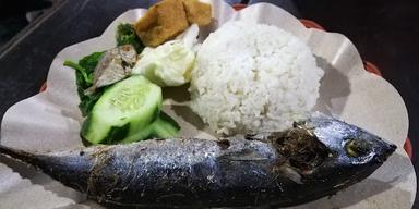 AYAM TEMPONG IBU SRI KUTA LEGIAN