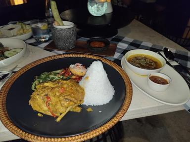 KUNYIT RESTAURANT AT THE ANVAYA BEACH RESORT BALI