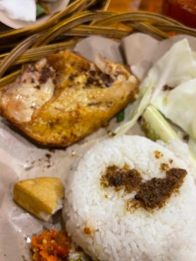 SPECIAL AYAM GORENG DEWI SRI