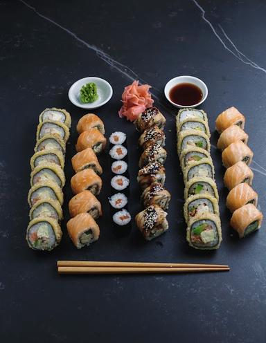 SUSHI BLACK BALI