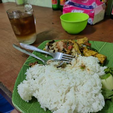 WARUNG AL LALAPAN DAGING DAN TEMPEH