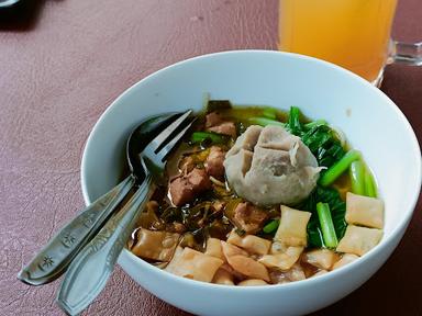 WARUNG BAKSO AYAM PAK ERIK