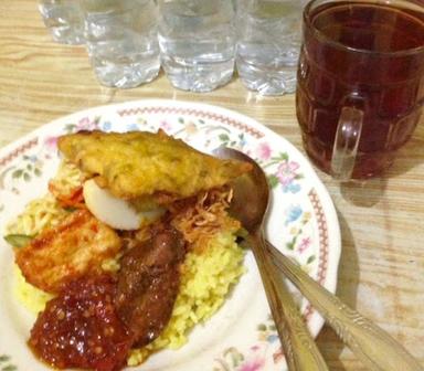 WARUNG MAKAN NASI KUNING PAK KETANG