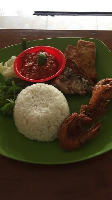 WARUNG NASI TEMPONG RISTIYANA