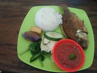 WARUNG NASI TEMPONG RISTIYANA