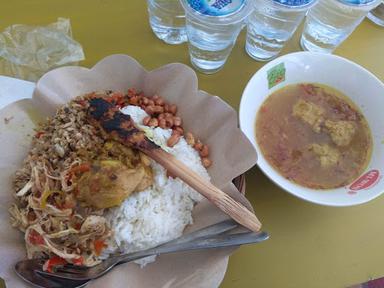 WARUNG YUNAN NASI LAWAR AYAM