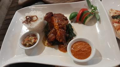 COCO BISTRO TANJUNG BENOA