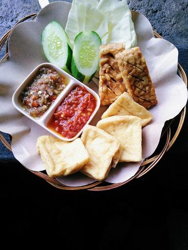 AYAM BAKAR BALI TULEN UNGASAN