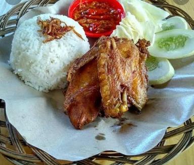 AYAM PENYET GLENMORE