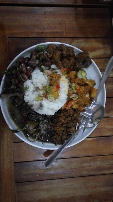 DODUTU RESTO MASAKAN MANADO