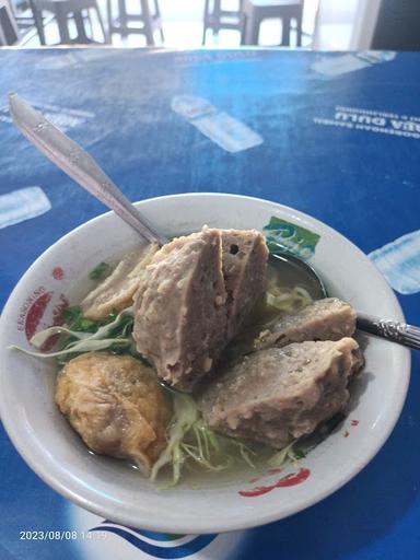 WARUNG BAKSO GOYANG LIDAH