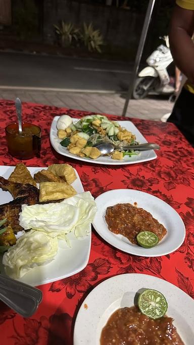 WARUNG LALAPAN BERKAH BAKAR DAN GORENG