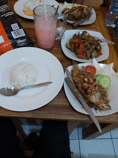 WARUNG MAKAN MADE 2