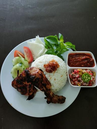 WARUNG MAKAN TOYANING