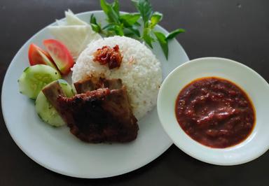 WARUNG MAKAN TOYANING