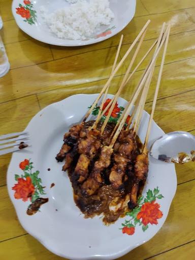 WARUNG SATE BUK NUR