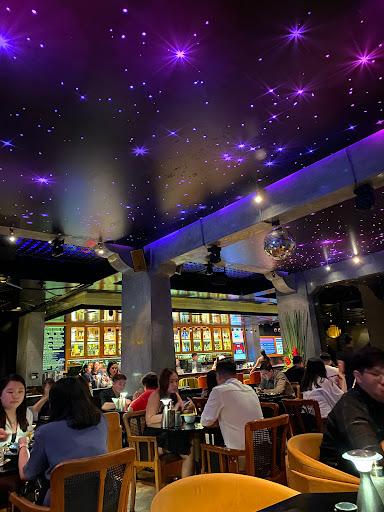 SHISHI NIGHTCLUB & IZAKAYA LOUNGE