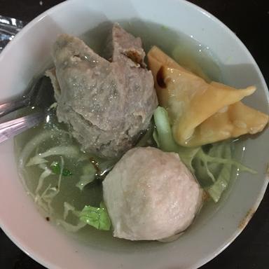 BAKSO MAHKOTA - KEROBOKAN